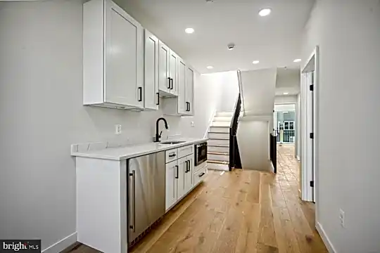 1364 Perry Pl NW #2 - Washington, DC - Photo 15