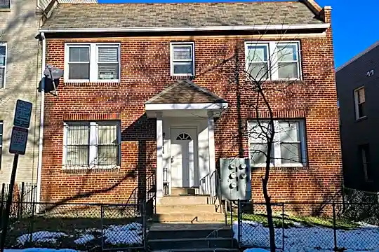 1516 F St NE #3 - Washington, DC - Photo 1