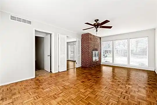 767 Wenneker Dr - Saint Louis, MO - Photo 9