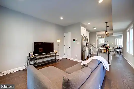 314 Raleigh St SE - Washington, DC - Photo 7
