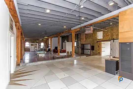 1622 Vine St unit 1622-40 - Cincinnati, OH - Photo 2