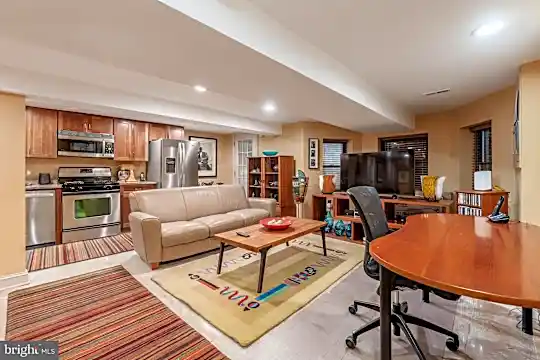 1232 Fairmont St NW - Washington, DC - Photo 5