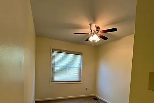 2232 Ridge Pl SE - Washington, DC - Photo 18