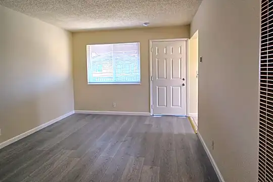 1381 San Tomas Aquino Pkwy unit 3 - San Jose, CA - Photo 4