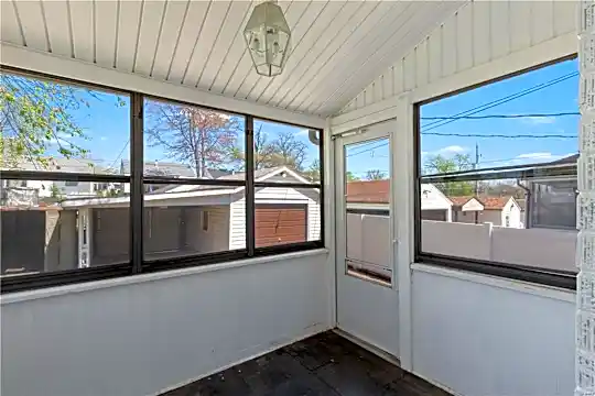 5257 Oleatha Ave - Saint Louis, MO - Photo 15