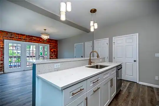 6028 Cates Ave #2W - Saint Louis, MO - Photo 9
