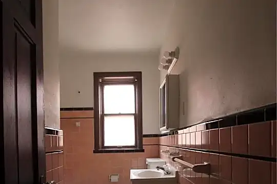 5021 Oleatha Ave #1ST - Saint Louis, MO - Photo 9