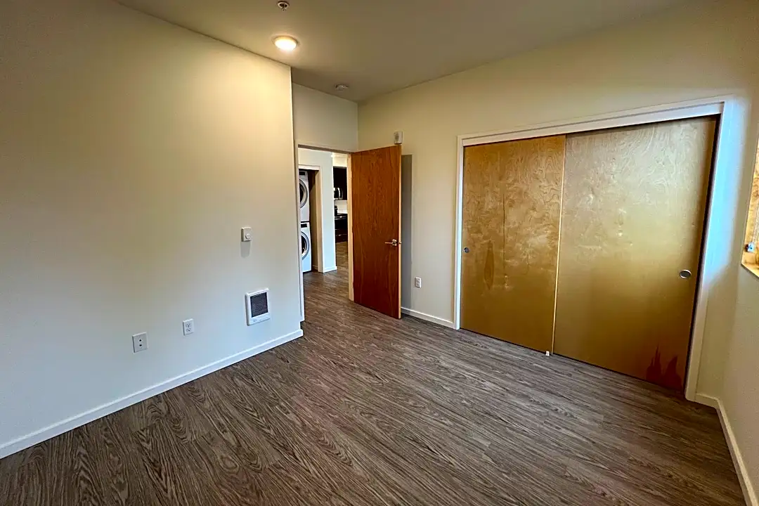 1510 N Sumner St unit 401 Apartments - Portland, OR 97217