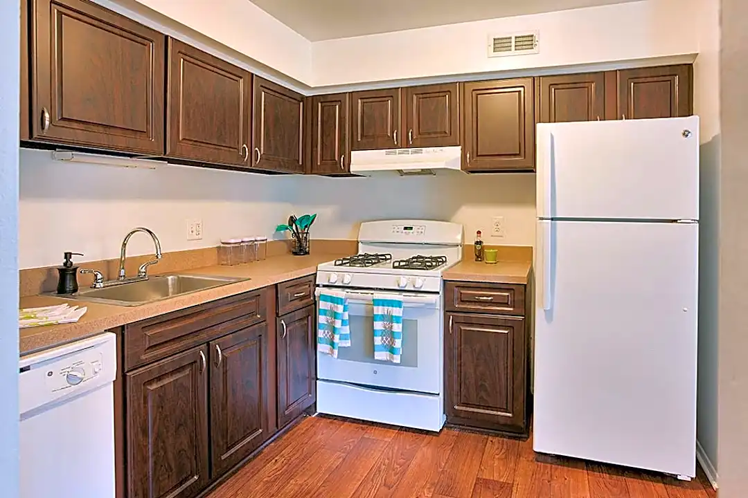 Northville Woods Apartments - Northville, MI 48168