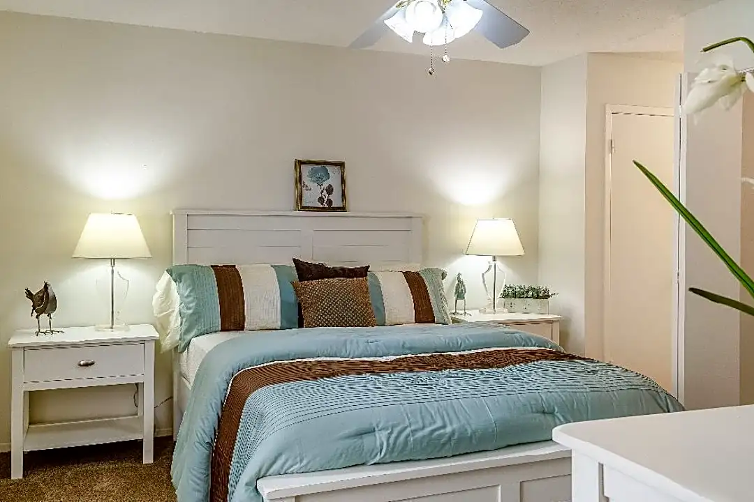 Knollwood Apartments - Mobile, AL 36609