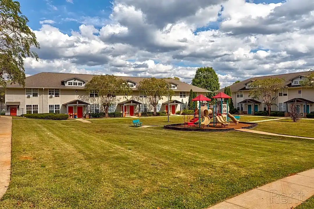 Towne at Lakewood Heights - 1770 Richmond Cir SE | Atlanta, GA 