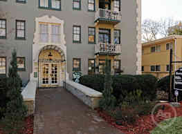 Buckhead Town Homes And Gardens Apartments Atlanta Ga 30305