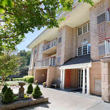 Shenandoah Station In The Park Apartments Triangle Va 22172