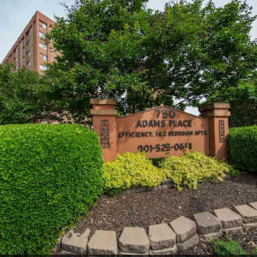 750 Adams Place Apartments Memphis Tn 38105