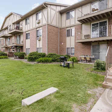 Whitnall Pointe Apartments Franklin Wi 53132