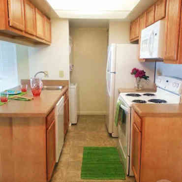 Stone Pointe Village Apartments Fort Wayne In 46825