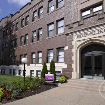 Richelieu On The Avenue Apartments Indianapolis In 46202
