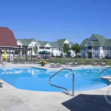Preston Pointe At Shannon Glen Apartments Canal