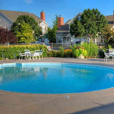 Quarters At Cambridge Apartments Wichita Ks 67206