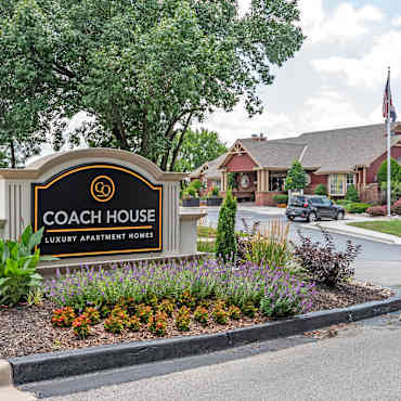 Coach House Apartments Kansas City Mo 64131