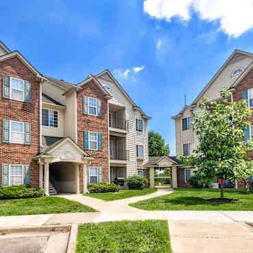Lake Village Of Fairlane Apartments Dearborn Mi 48120