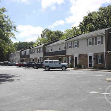Crossroads Townhomes Apartments Chesapeake Va 23323