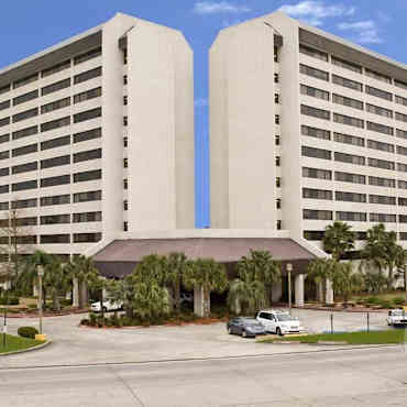 Bluebonnet Towers Apartments Baton Rouge La 70810