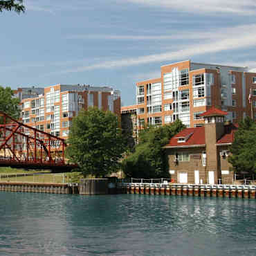 Stonebridge Waterfront Apartments Cleveland Oh 44113
