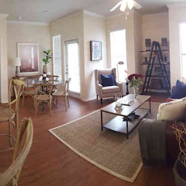 Victorian Quarters At Team Ranch Apartments Benbrook Tx
