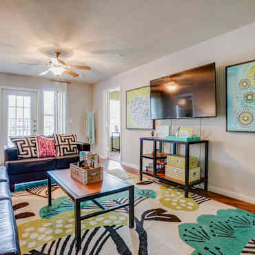 University Village At Austin Apartments Austin Tx 78741
