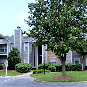 Crowne Club Apartments Winston Salem Nc 27104