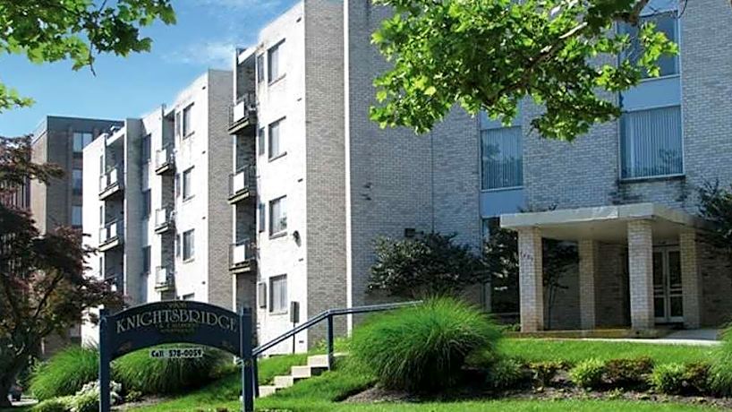Knightsbridge Apartments 5906 Park Heights Avenue Baltimore Md Apartments For Rent Rent Com