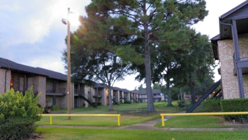Dowlen Green Apartments 2005 2095 Dowlen Rd Beaumont Tx Apartments For Rent Rent Com