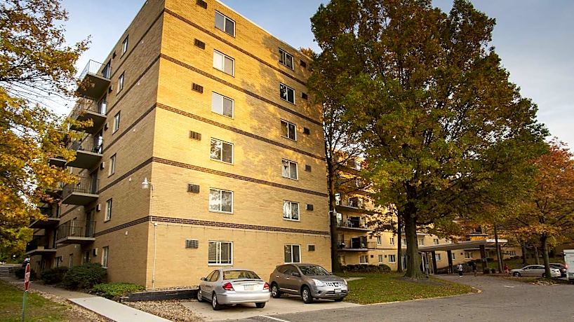 Summit Ridge 1111 Independence Avenue Akron Oh Apartments For Rent Rent Com