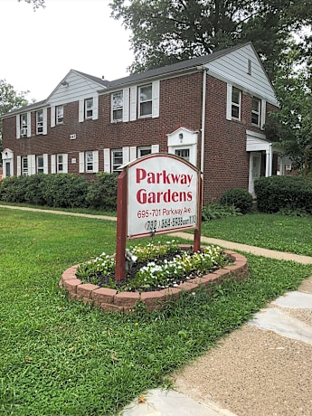 Parkway Gardens Apartments 695 Parkway Ave Ewing Nj Apartments For Rent Rent Com
