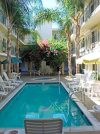 Tarzana Courtyard 5930 Reseda Blvd Tarzana Ca