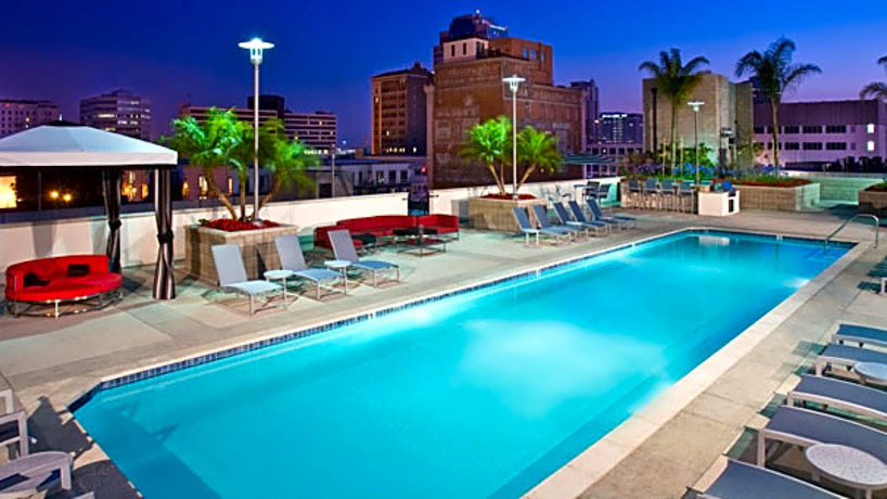 The Lofts At Promenade 225 Long Beach Blvd Long Beach Ca Apartments For Rent Rent Com