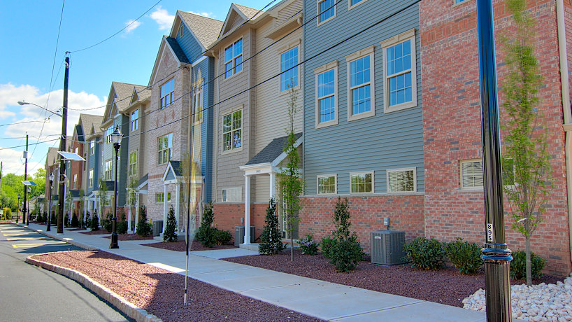 Gramercy Townhomes 153 Main Street South Bound Brook Nj Apartments For Rent Rent Com
