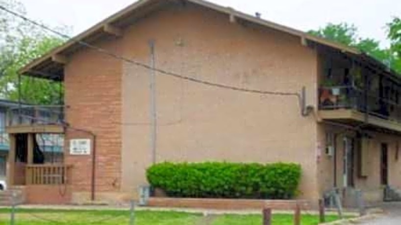 El Caro Apartments 4535 Reiger Ave Dallas Tx