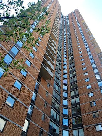 Manhattan Plaza 400 W 43rd St New York Ny Apartments For Rent Rent Com