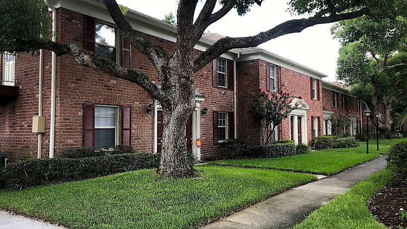 Carlton Arms Of Winter Park 300 Jamestown Dr Winter Park Fl Apartments For Rent Rent Com