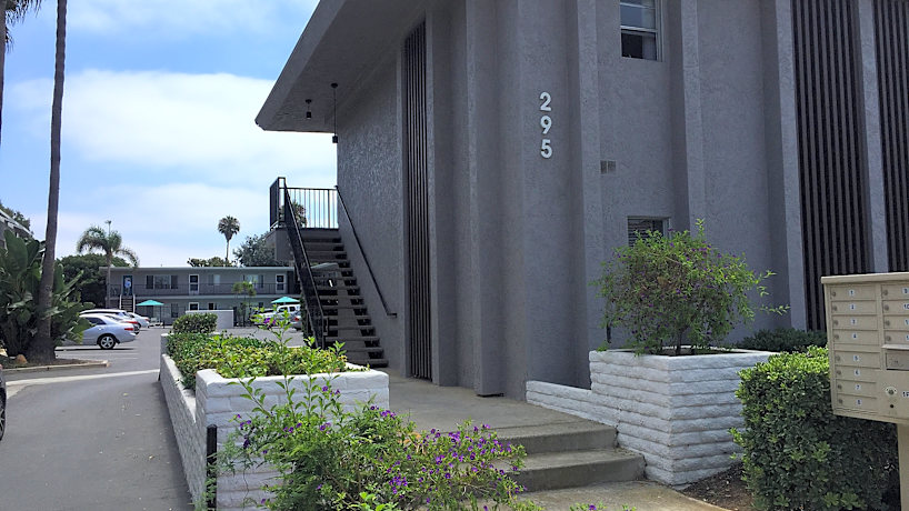 Carlton 295 Chestnut Ave Carlsbad Ca Apartments For Rent Rent Com