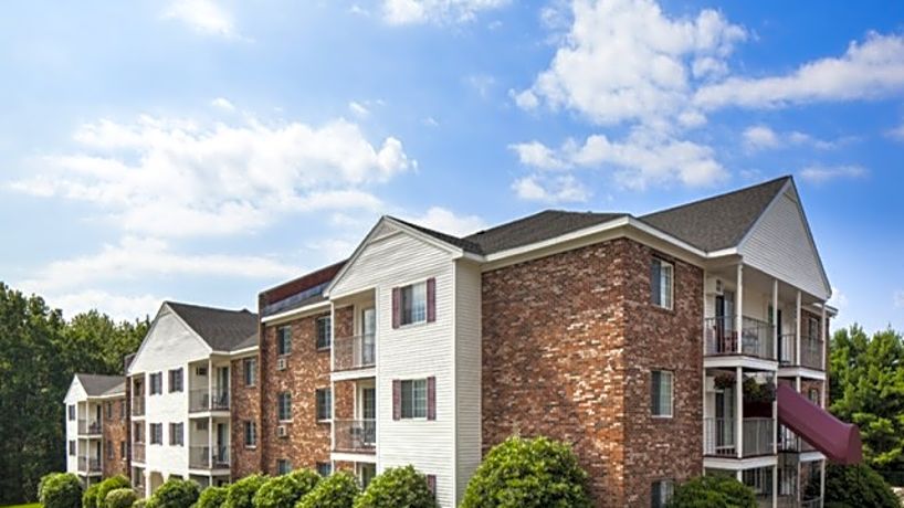 Hilltop Apartments 22a Country Club Dr Manchester Nh Apartments For Rent Rent Com