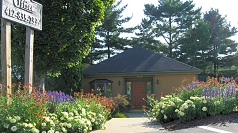 Highfield Crossing 1200 Highfield Ct Bethel Park Pa Apartments For Rent Rent Com