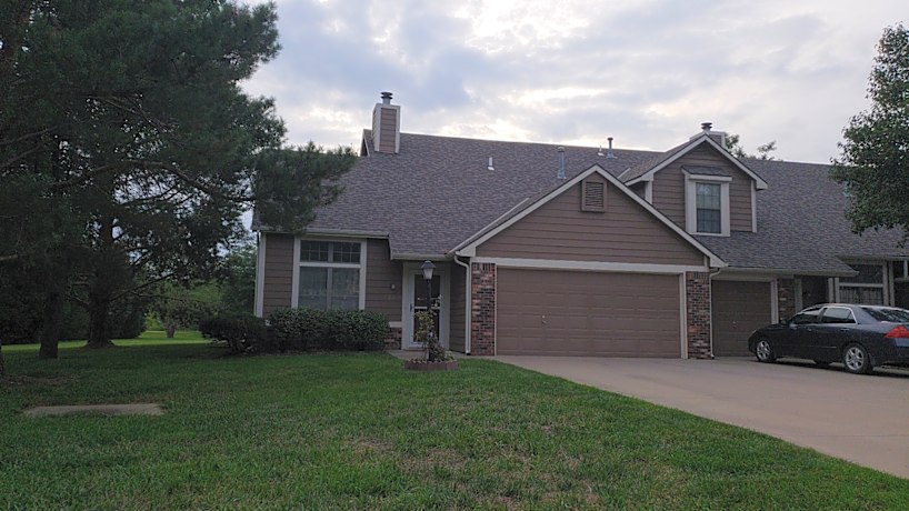Parkway Gardens Apartments 2214 Vail Way Lawrence Ks Apartments For Rent Rent Com