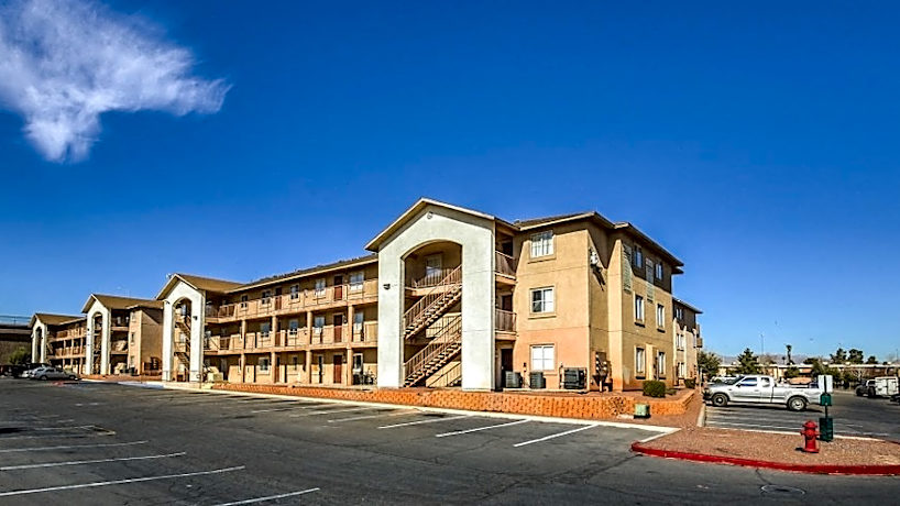 La Ensenada Villas 711 East Nelson North Las Vegas Nv Apartments For Rent Rent Com