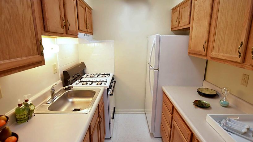 Hillendale Gate 6612 Wycombe Way Parkville Md Apartments For Rent Rent Com