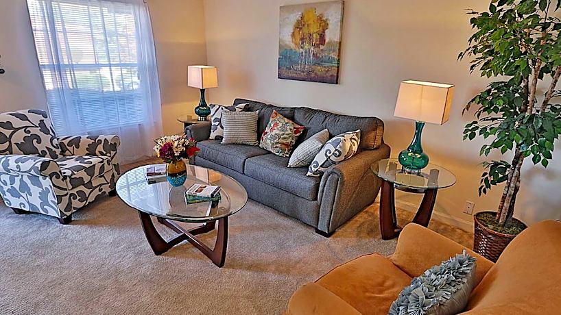 The Mews 1801 Williamsburg Rd Durham Nc Apartments For Rent Rent Com