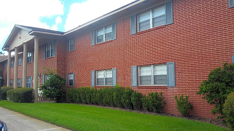 Tara House Apartments 2001 Glenridge Way Winter Park Fl Apartments For Rent Rent Com