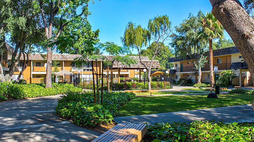 Sundale North And South 39900 Blacow Rd Fremont Ca Apartments For Rent Rent Com